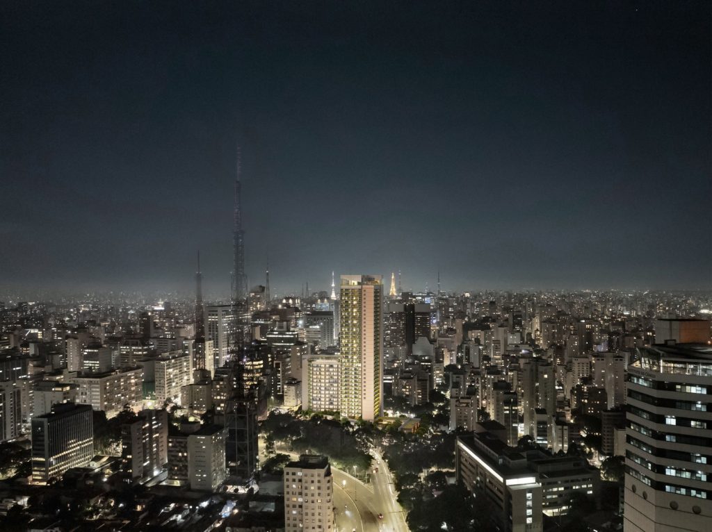 Altitude Jardins por Artefacto